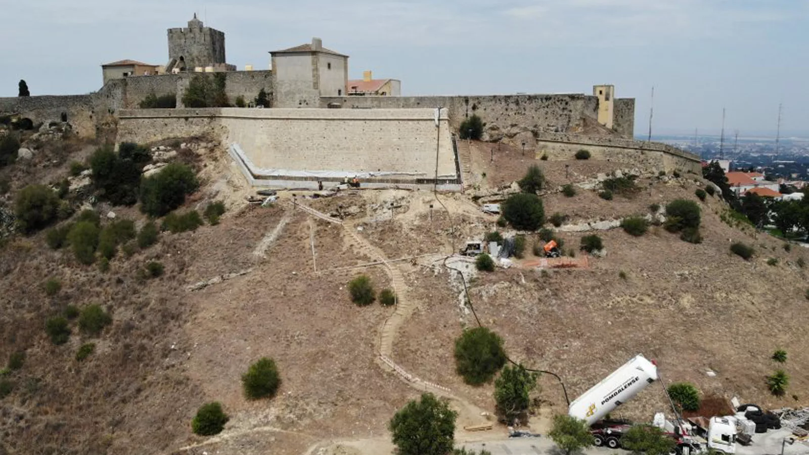 Geo Leca® controla risco de derrocada nas encostas de castelo medieval