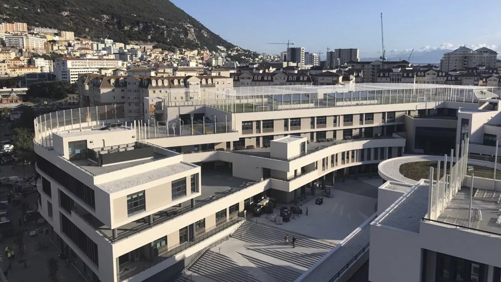 Blocos Leca® asseguram desempenho e reduzem custos em escola de Gibraltar