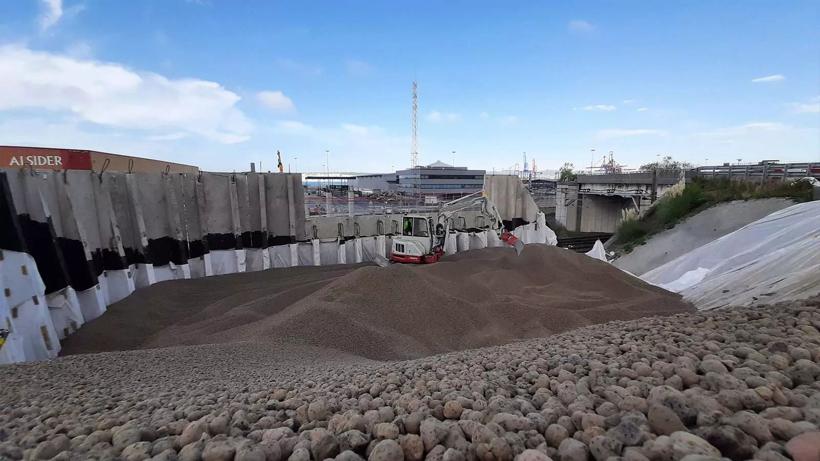 Construção da nova ponte de acesso ao Porto de Bilbau