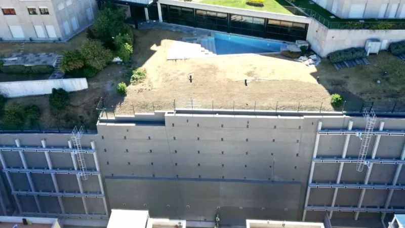 Estabilização de muro de contenção colapsado em Lisboa