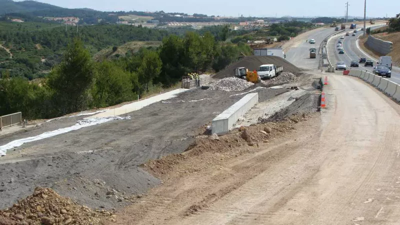 Alargamento da A16