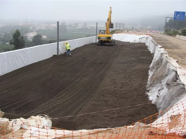 Reparação de talude na A8