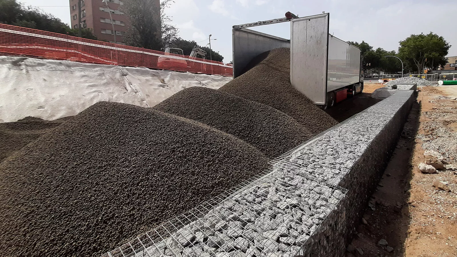 ponte C Santander em Barcelona, fornecimento da argila expandida Leca